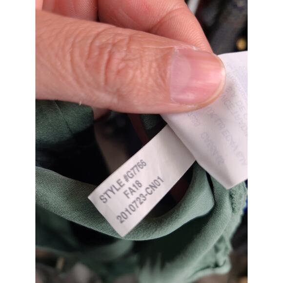 J.CREW Always 90s Green Silk Top - Picture 5 of 5